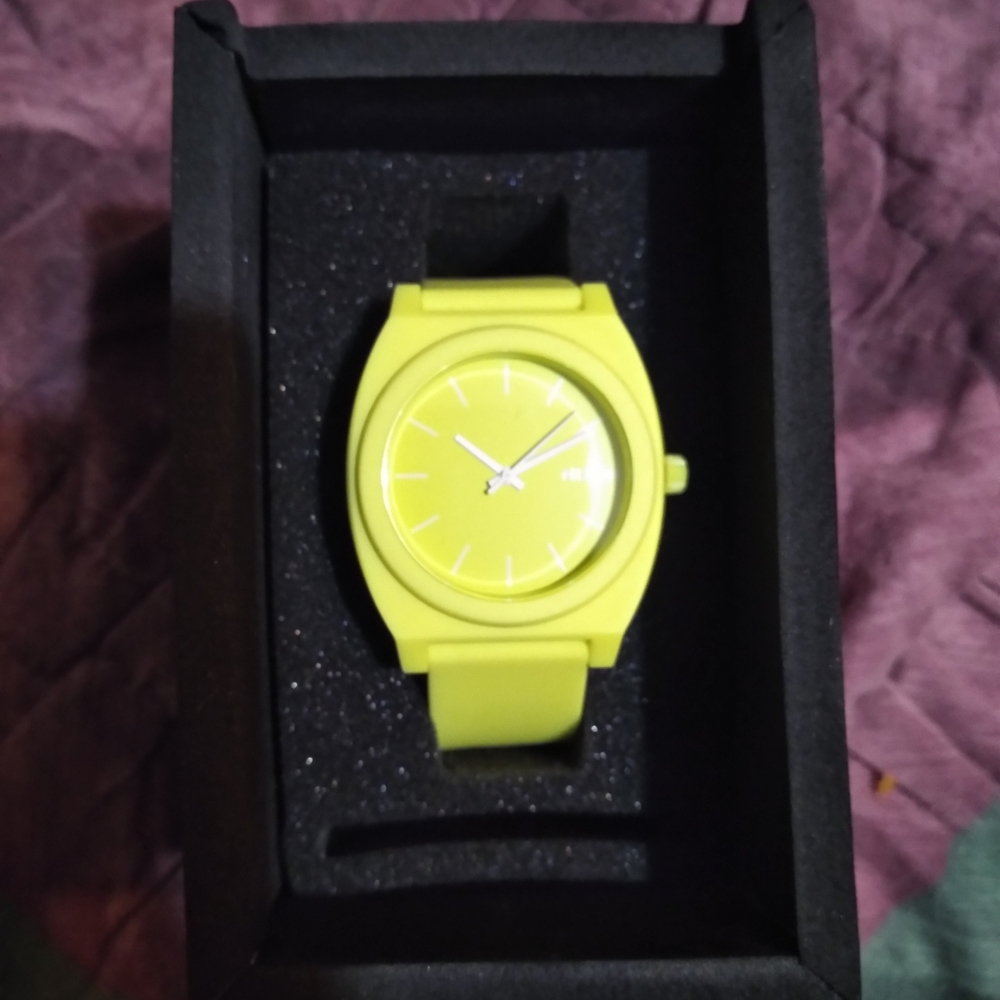 COPY - Nixon watch